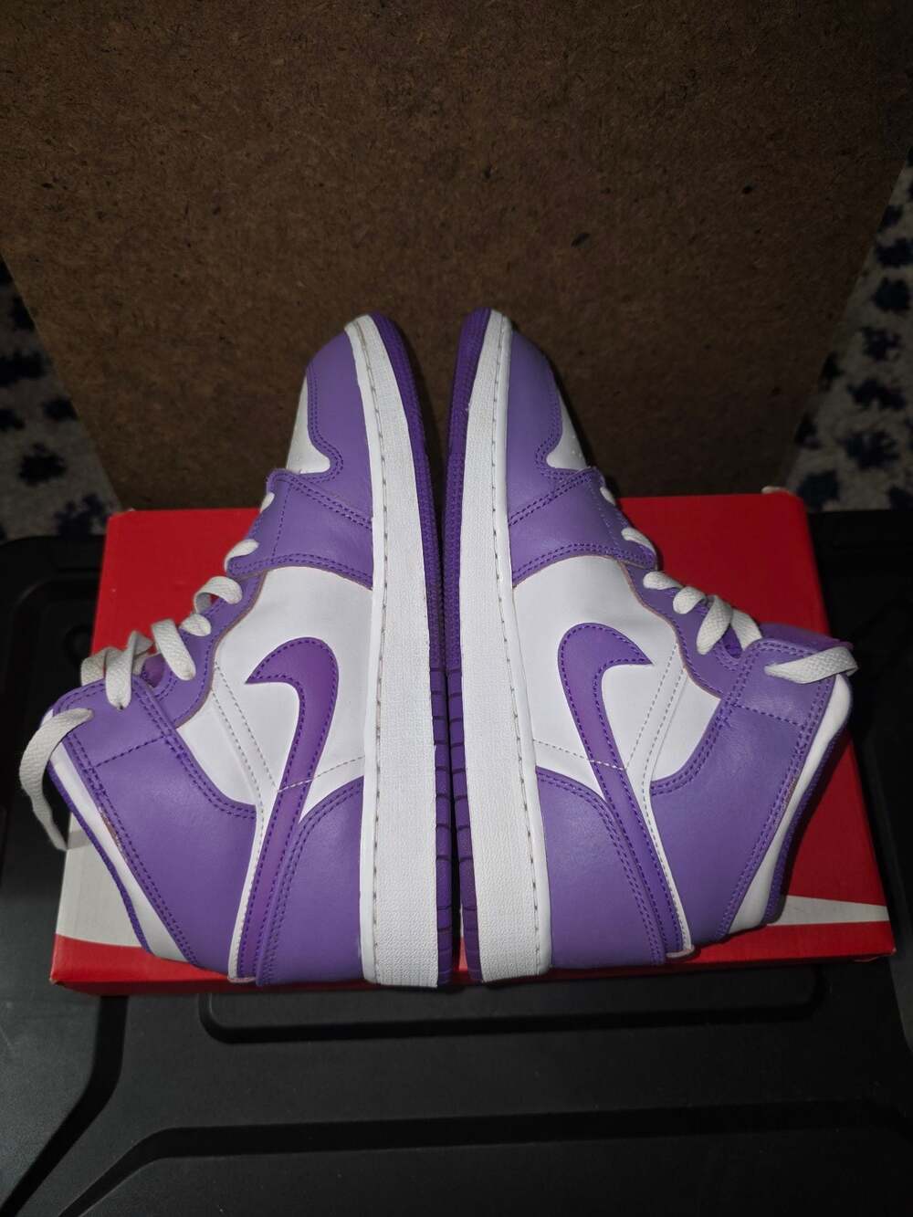 Air Jordan 1 Mid GS 'Purple Venom' (DQ8423-511) - Picture 3 of 6